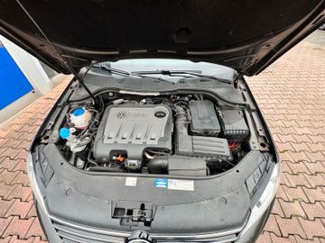 Bild 14 VW Passat Alltrack Variant Basis BMT