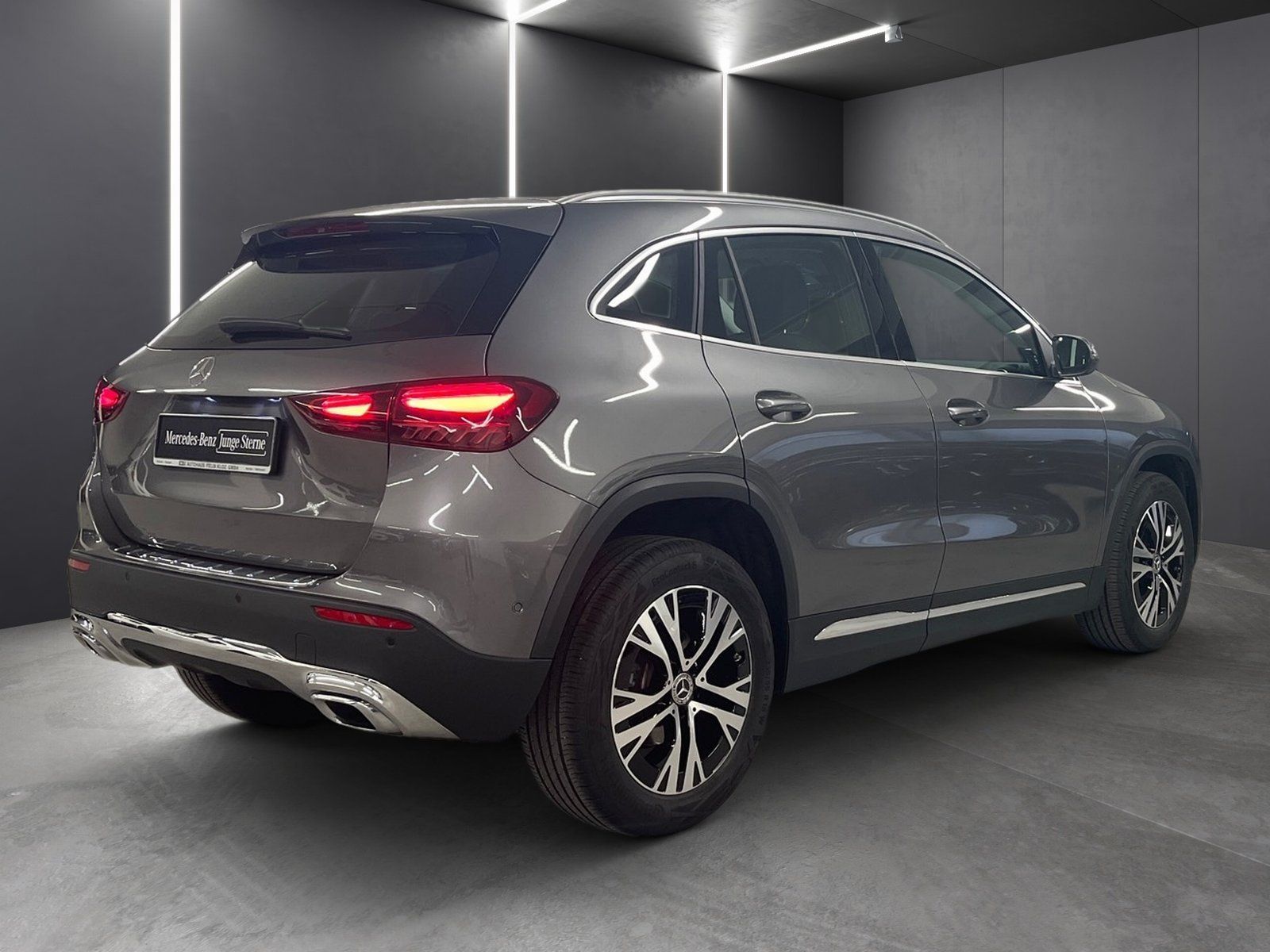 Fahrzeugabbildung Mercedes-Benz GLA 180 Progressive Advanc*Totwinkel*CarPlay*LED