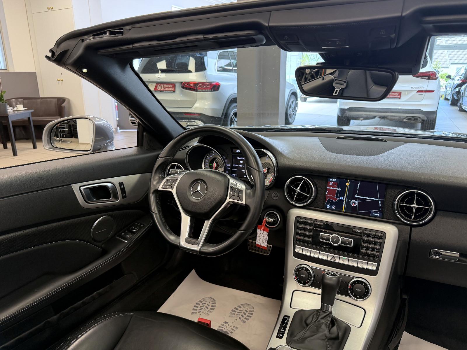 Mercedes-Benz SLK 250 CDI BE Roadster *AMG*Glasdach*AirScarf