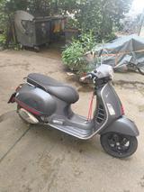 Vespa GTS 300 Super Scheckheftgepflegt HU bis 04/27 - Vespa Motorräder in Berlin