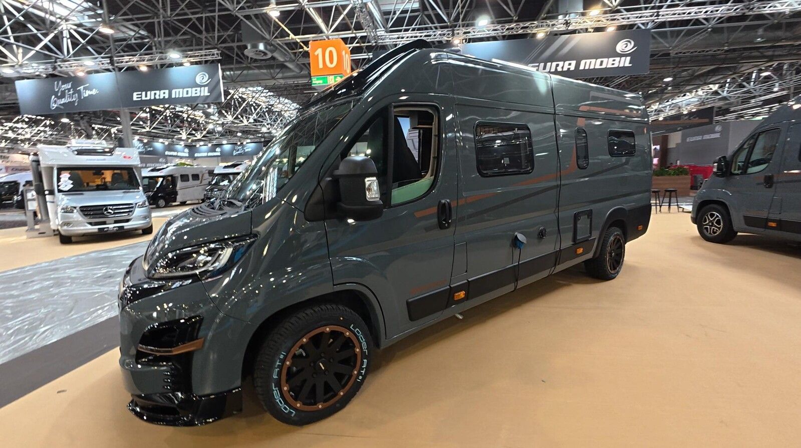 Fahrzeugabbildung Eura Mobil Vancona EV 635 HB Vancona elek. Hubbett, Solar