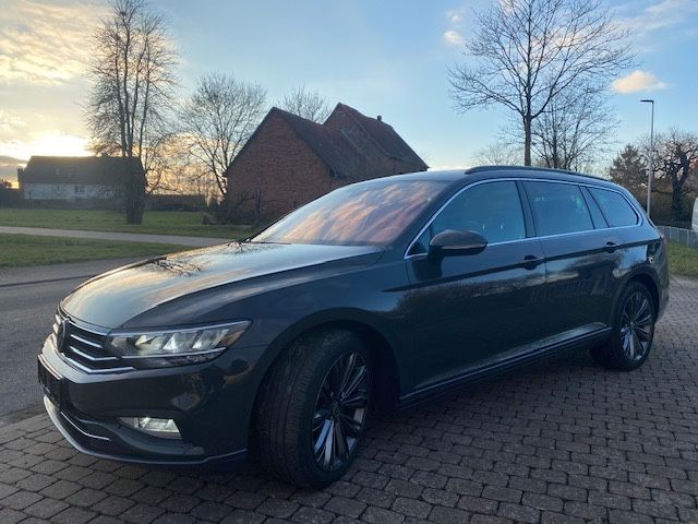 Volkswagen Passat Variant 2.0 TDI/ AHK/Panorama/Kamera