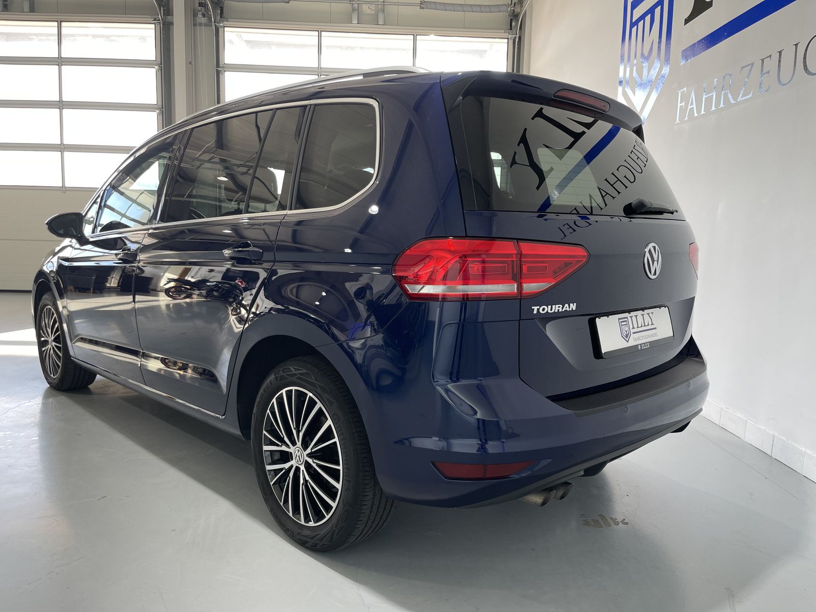 Fahrzeugabbildung Volkswagen Touran Highline 2.0 TDI*LED*ACC*AHK*Navi*