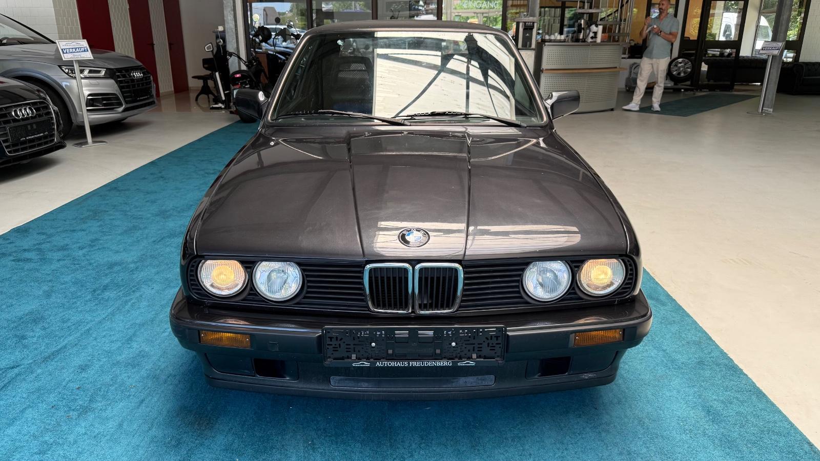BMW Série 3 316i E30 Baur TC2 102ch - Suspension M-Sport - Recaro - CT récent