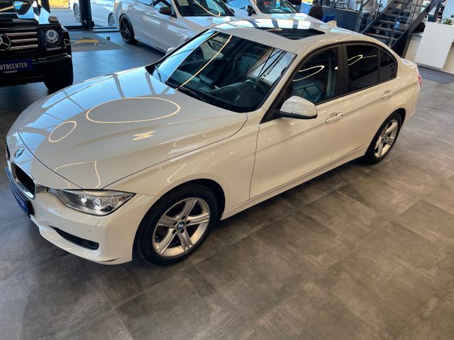 BMW 320 d Lim. *Schiebedach*Navi*Klima*Vollleder*DAB