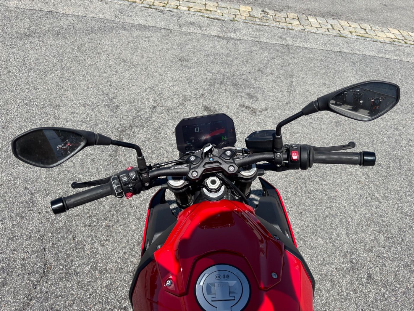 Fahrzeugabbildung BMW S 1000 R Dynamikpaket Kurzer Kennzeichenhalter