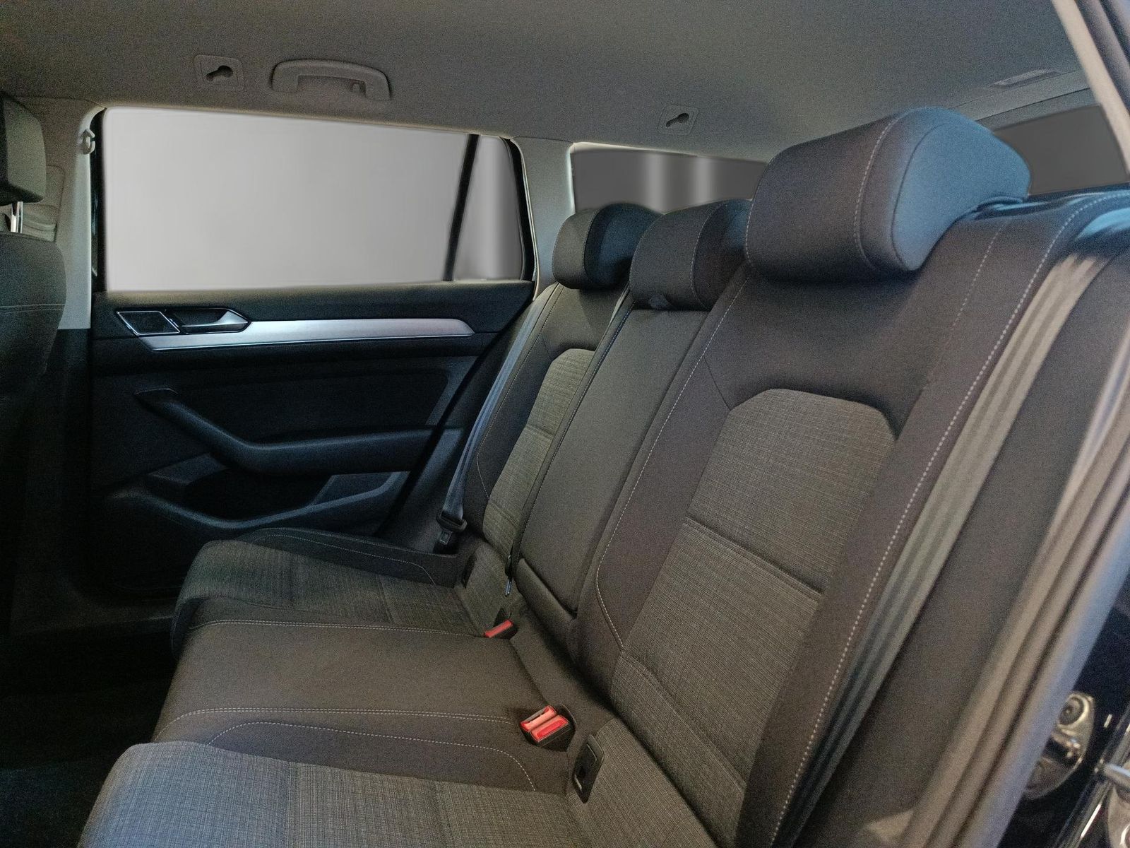 Volkswagen Passat - Bild 17