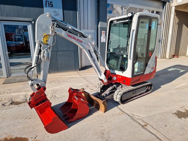 Takeuchi TB216 - 2020 YEAR - POWERTILT - 3X BUCKETS