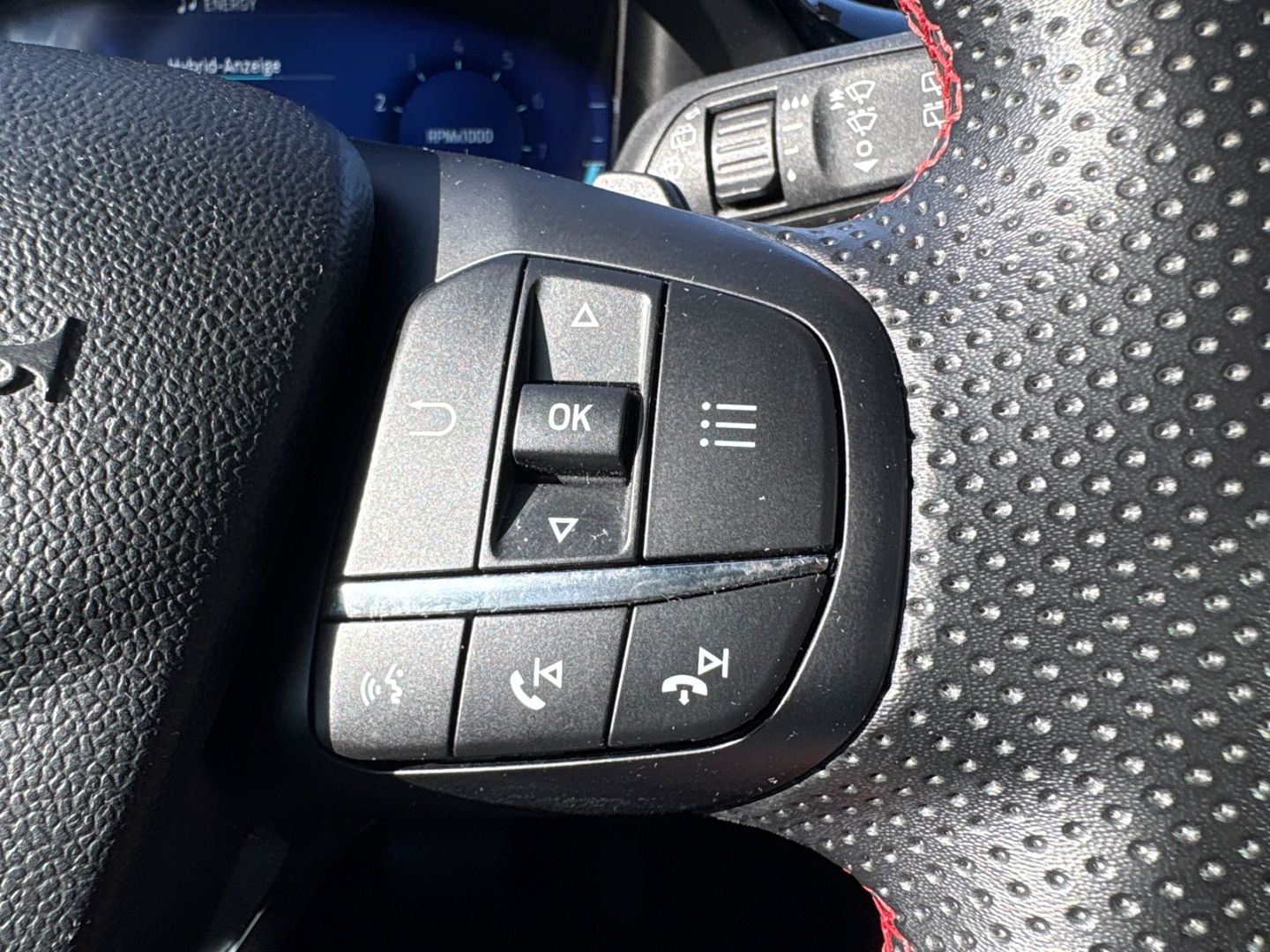 Fahrzeugabbildung Ford Puma ST-Line Navi LED DAB SHZ LenkradHZG Keyless