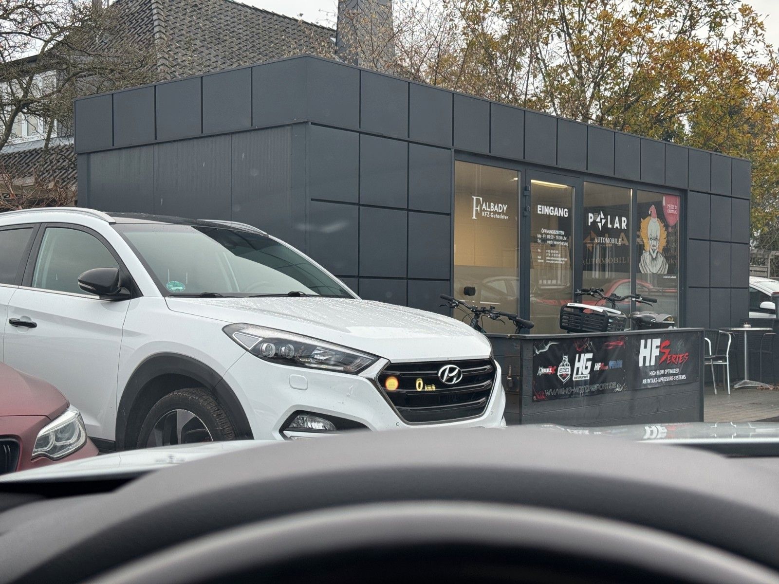 Fahrzeugabbildung BMW 520d Touring AHK/M-Paket/Head-Up/Bhz.Lenkrad/PDC