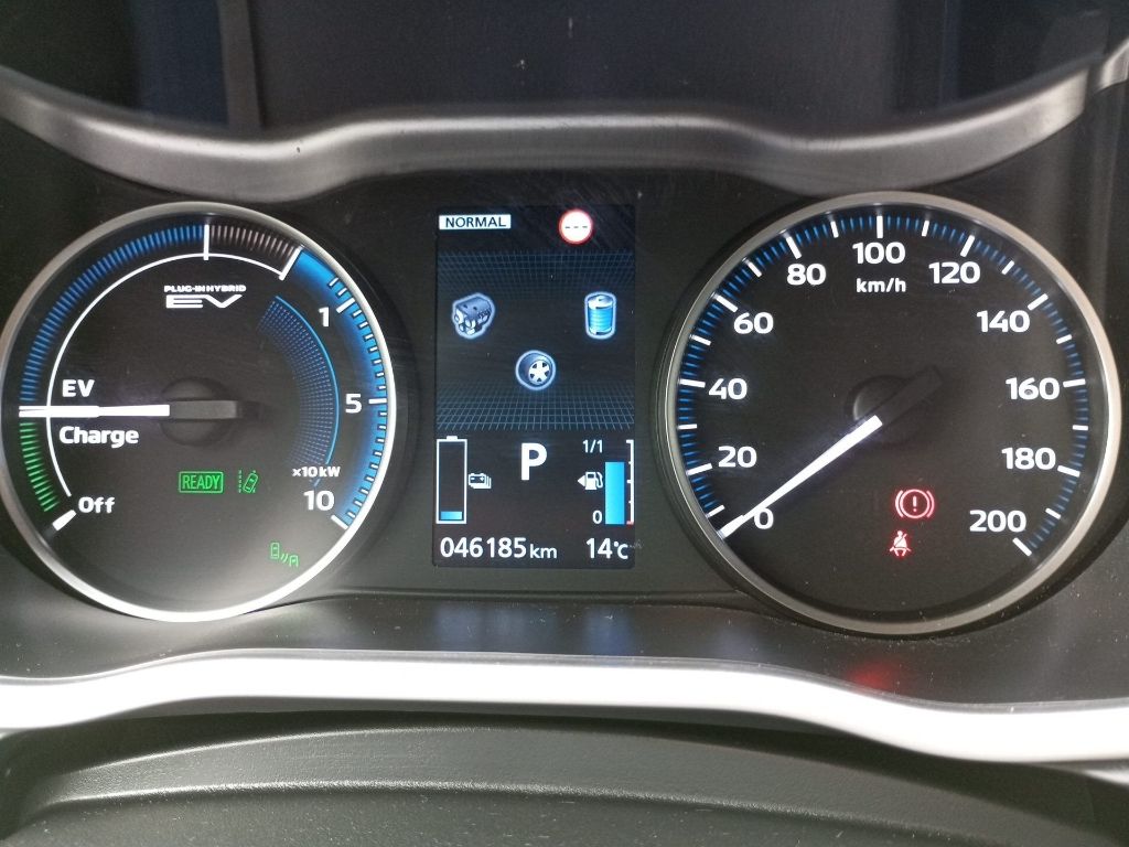 Fahrzeugabbildung Mitsubishi Eclipse Cross Plug-in Hybrid PLUS Select AHK