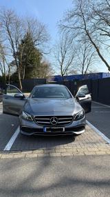Mercedes-Benz E 220 d Limousine Autom. - - Mercedes-Benz E 220 Gebrauchtwagen in Düsseldorf