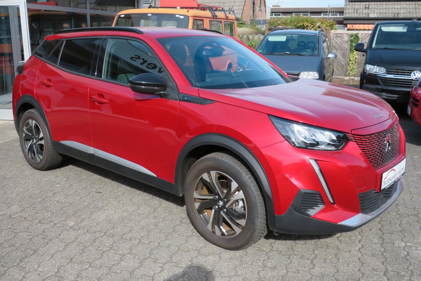 Fahrzeugabbildung Peugeot 2008 e- ALLURE NAVI GRA APP-CON SITZH. PDC 1.HD