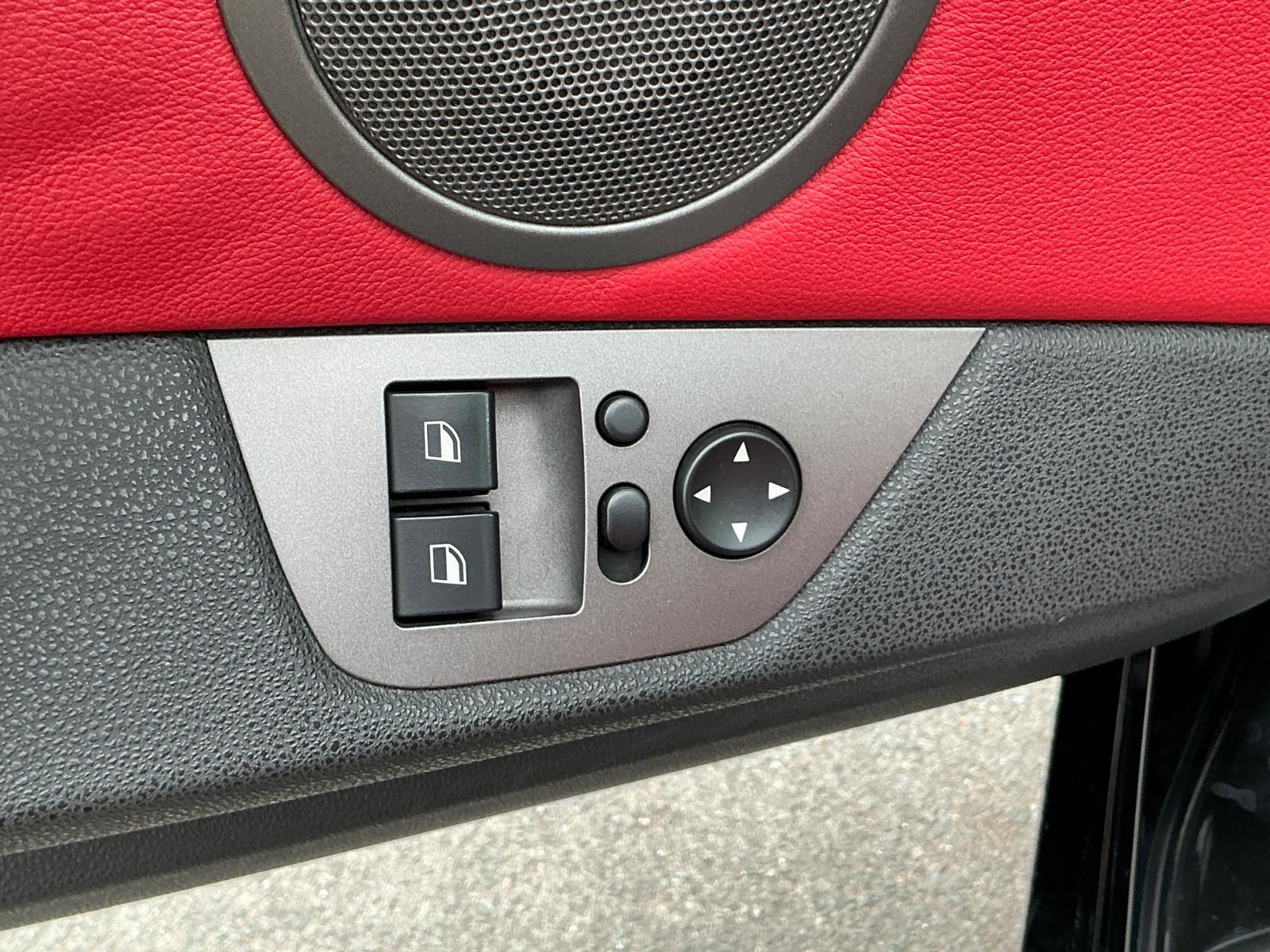 BMW Z4 2.2i 170ch BVA Sièges cuir chauffants