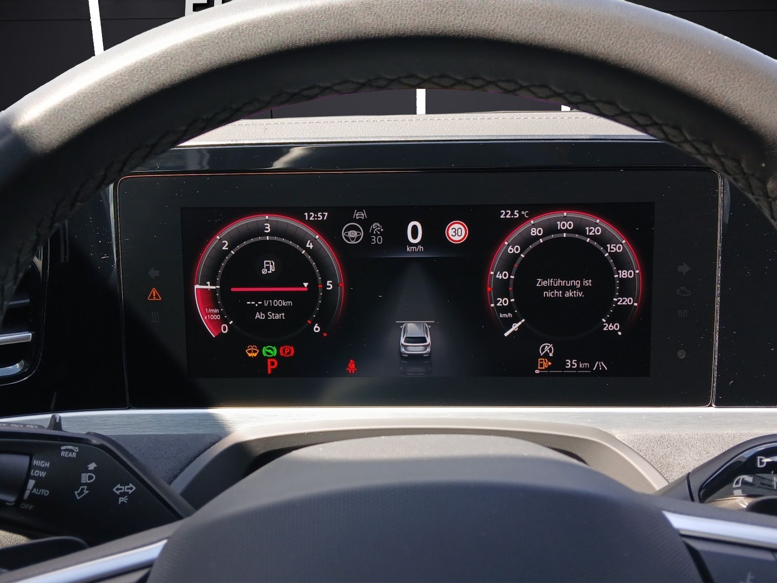 Fahrzeugabbildung Volkswagen Passat TDI R-Line Black Style Matrix AHK Navi AI