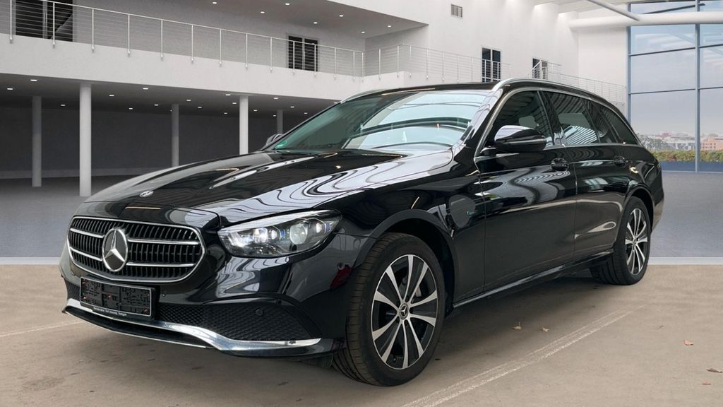 Image of Mercedes-Benz E 300