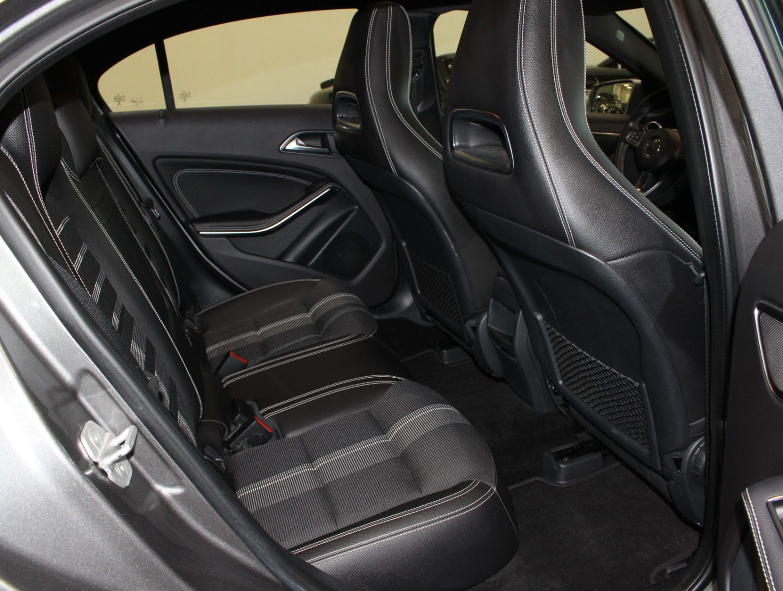 Fahrzeugabbildung Mercedes-Benz A 200 BlueEfficiency Urban 2. Hand*LED*Pano