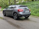 Mercedes-Benz Merzedes Benz Gla200 - Mercedes-Benz: Merzedes