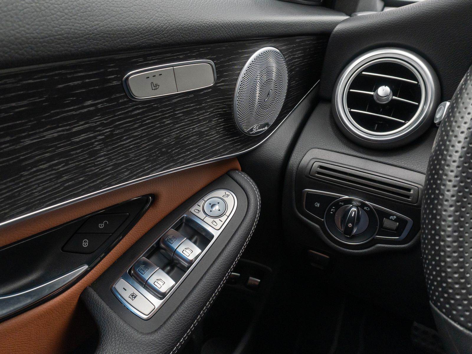 Fahrzeugabbildung Mercedes-Benz GLC 400d Coupe 4Matic AMG Line Kamera AHK Leder