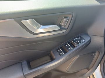 Ford Kuga - 12