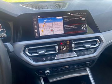 BMW 330 - 8