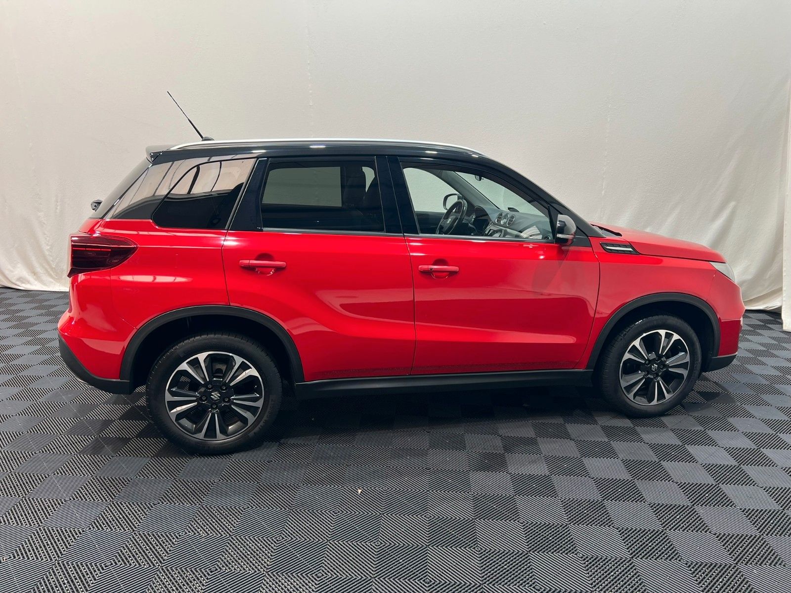 Fahrzeugabbildung Suzuki Vitara 1.4 Comfort+ Allgrip HYBRID