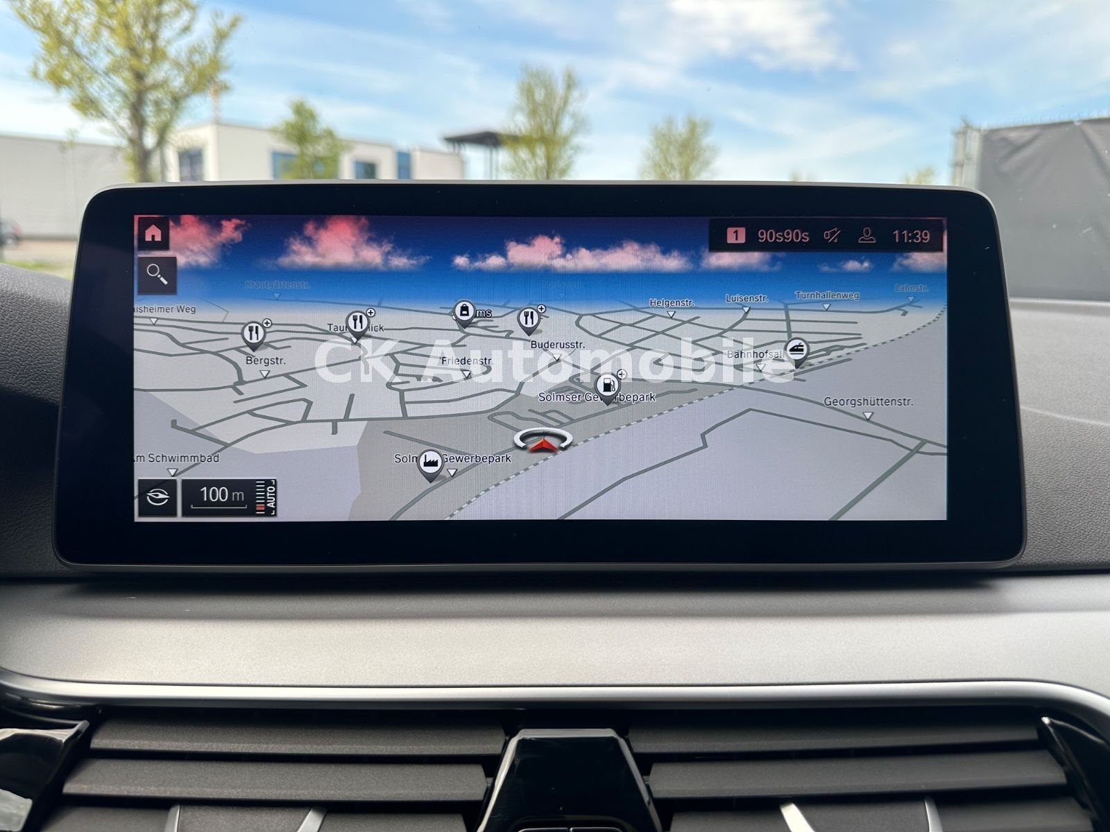 Fahrzeugabbildung BMW 520d Touring/Navi/Leder/Head-Up/Kamera/LED/ACC