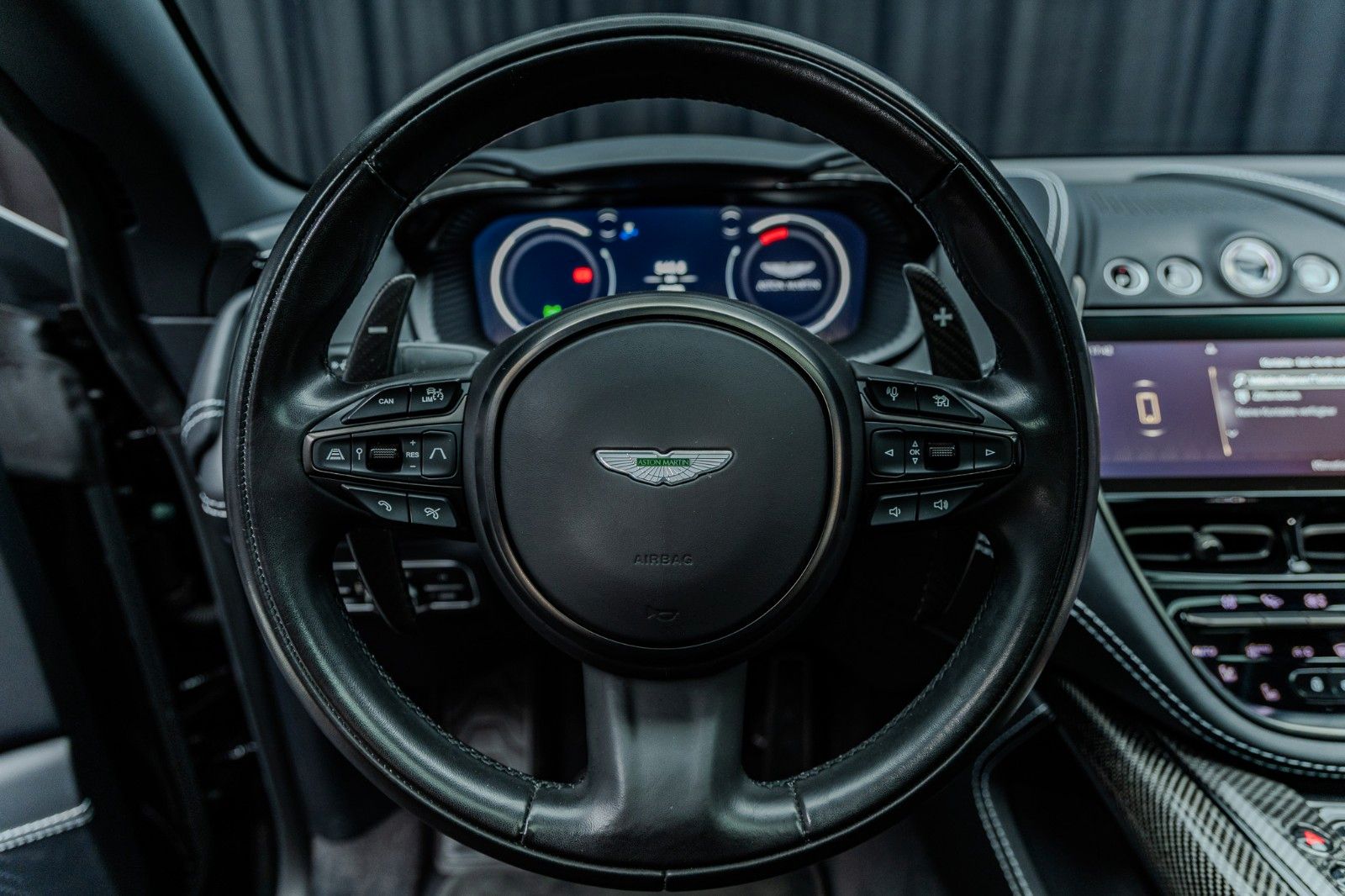 Fahrzeugabbildung Aston Martin DBX 4.0 V8 DBX707 + 2.Hand + Top Geplfegt