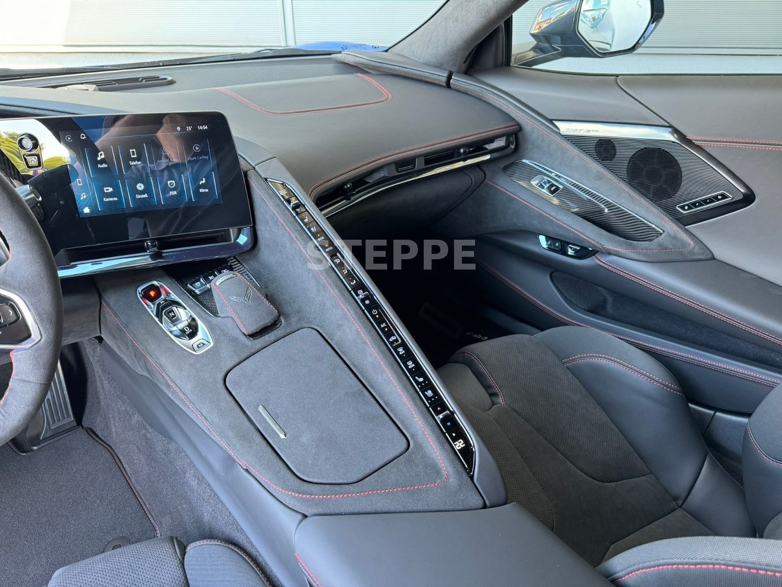 Corvette C8 Stingray Coupe 6,2 V8 3LT Europamodell STEPPE