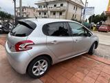 Peugeot 208 1.4 e-HDi 68 CV S&S robotizzato 5 po - Peugeot 208 mit Halbautomatikschaltung