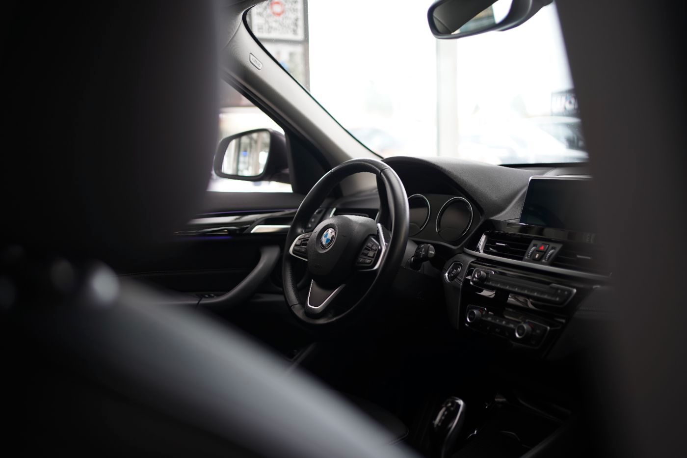 Fahrzeugabbildung BMW X1 20dA Sport Line +Navi+LED+MultifunktionLenkra