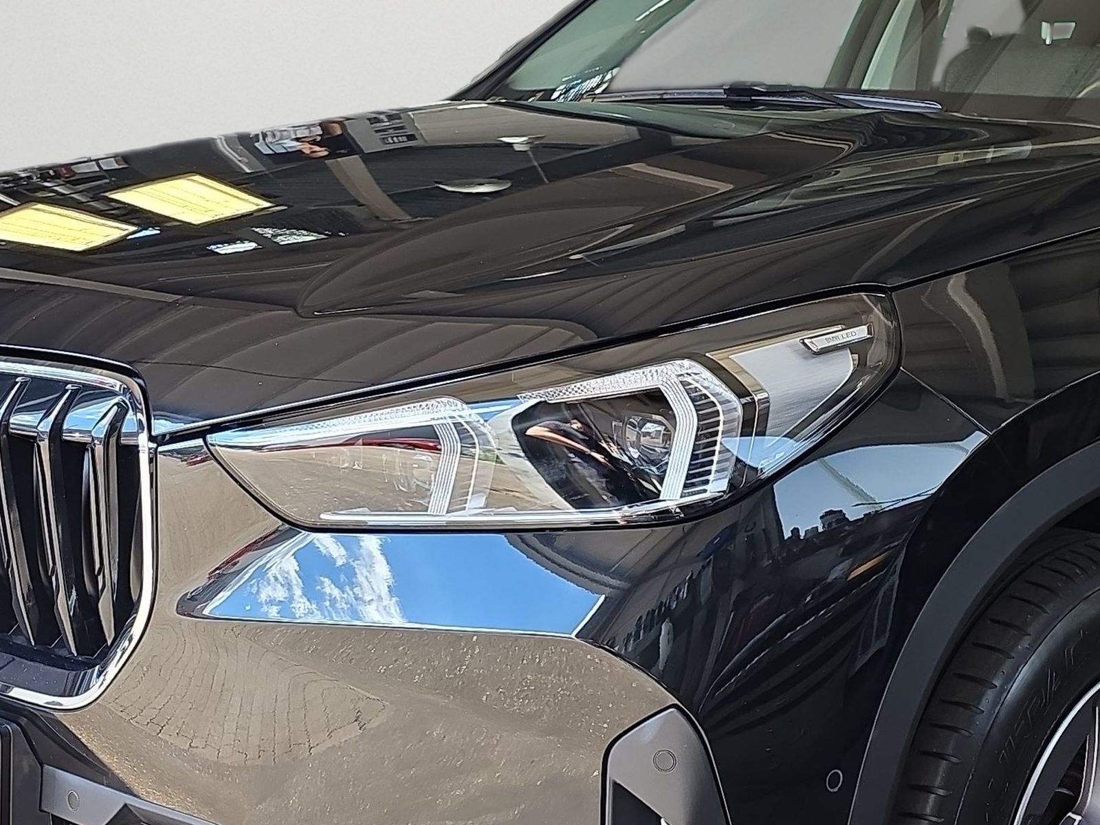 BMW X1 sDrive20i AHK ParkAss Komforzugang Vorbereitu foto 5