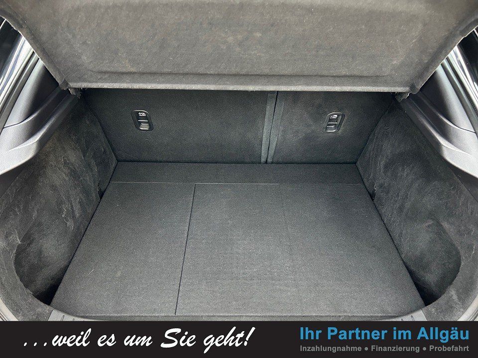 Fahrzeugabbildung Mazda CX-30 SKY-G 150 AWD SELECTION PREM-P 1HD BOSE+++