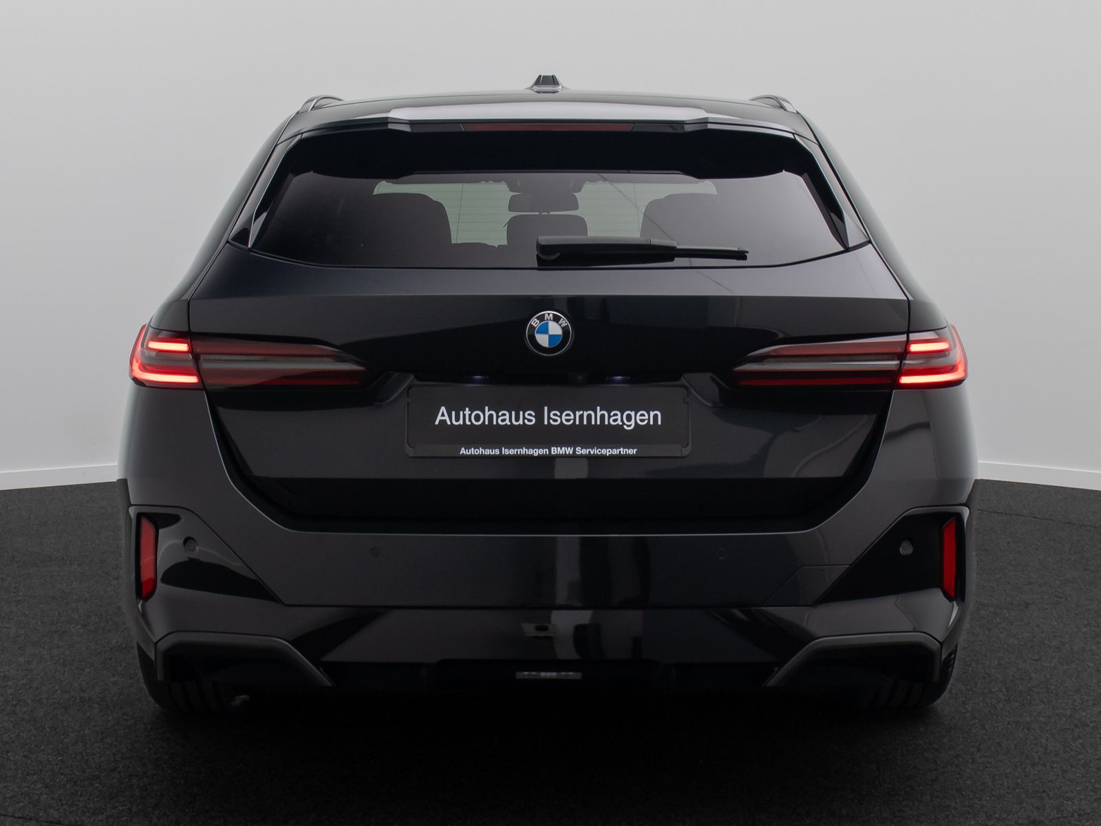 Fahrzeugabbildung BMW 520d M Sport 360&deg;H/K Alarm DAB HUD Bel&uuml;ftung 19"
