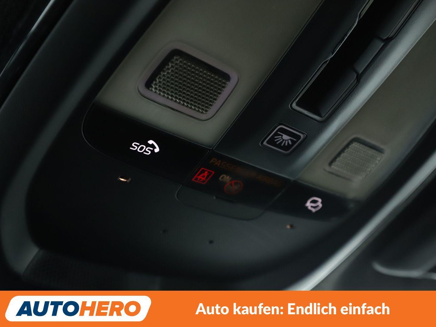 Volvo XC40 2.0 B4 Ultimate Dark 2WD Aut.*LED*ACC*CAM*