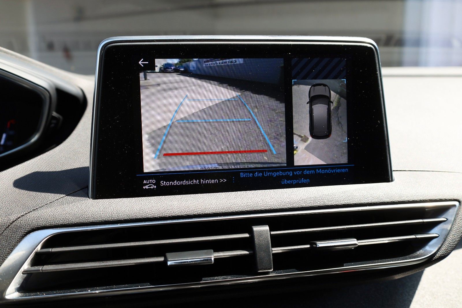 Fahrzeugabbildung Peugeot 3008 Allure T.Leder,Navi,SH,PDC,360°,Apple CarPl