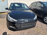 Hyundai i20 - Hyundai i20: Schwarz