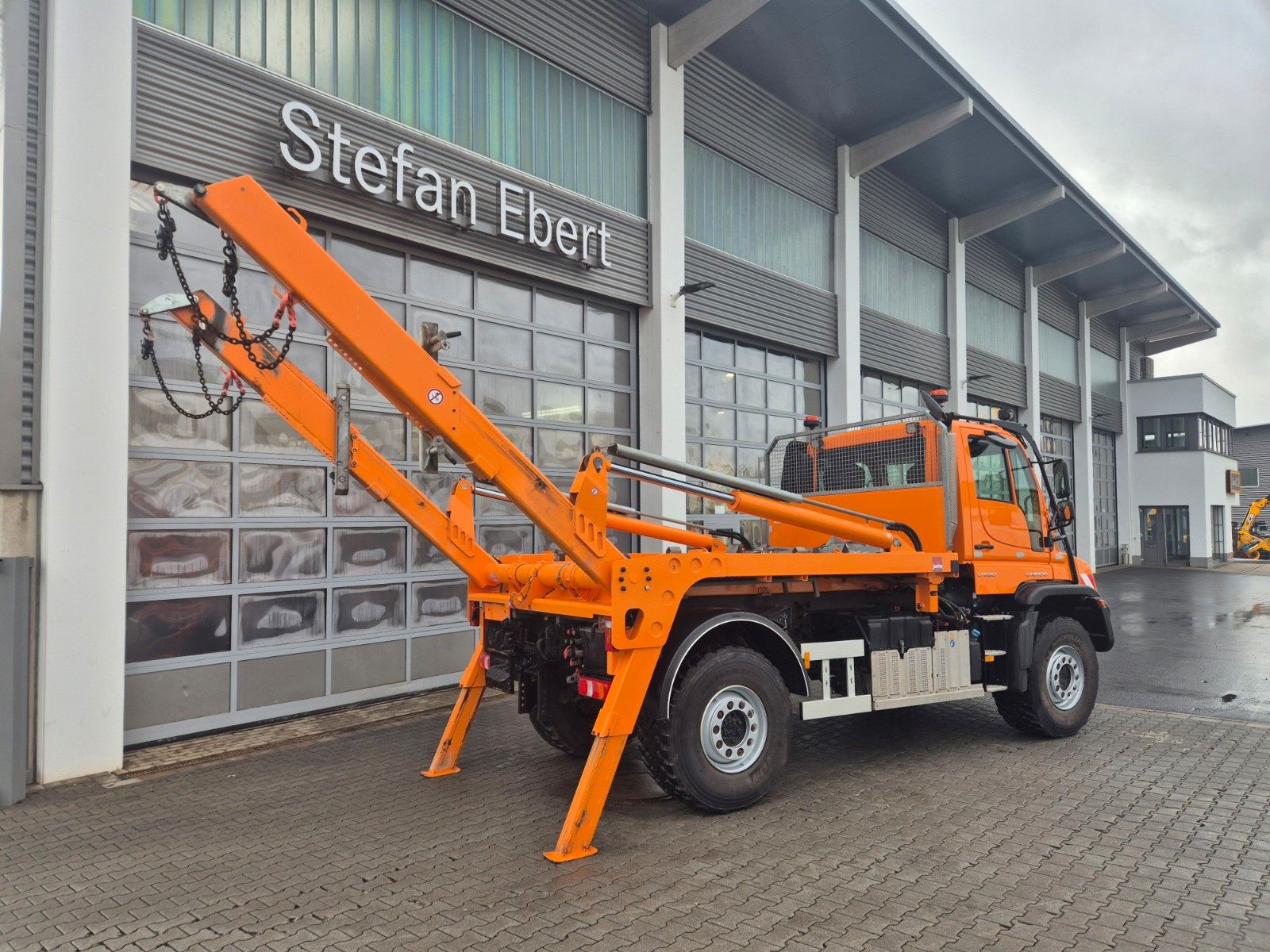 Fahrzeugabbildung Mercedes-Benz Unimog U530 4x4 Jotha VarioPilot Zapfwelle Hydro