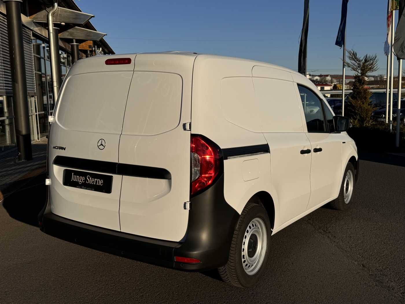 Fahrzeugabbildung Mercedes-Benz eCitan Klima Park-Paket