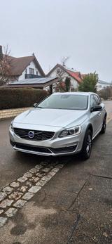Volvo V60 CC 2017 TÜV 04/2027 Service NEU ... - gebrauchte Volvo V60 Cross Country aus dem Jahr 2017