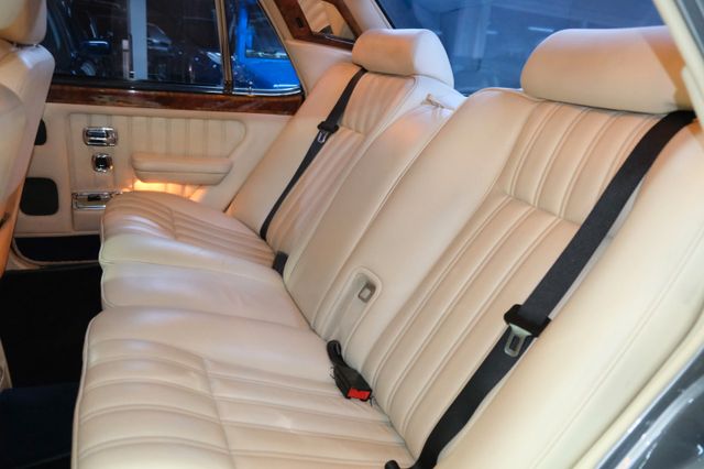 Fahrzeugabbildung Bentley Brooklands 6.75 LHD/Blau mit beige