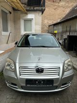 Toyota Avensis 2.0 D-4D - - Toyota Avensis aus 2005 mit Diesel-Antrieb