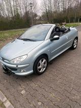 Peugeot 206cc Cabrio mit frischen TÜV - Peugeot 206 aus 2007: 206cc