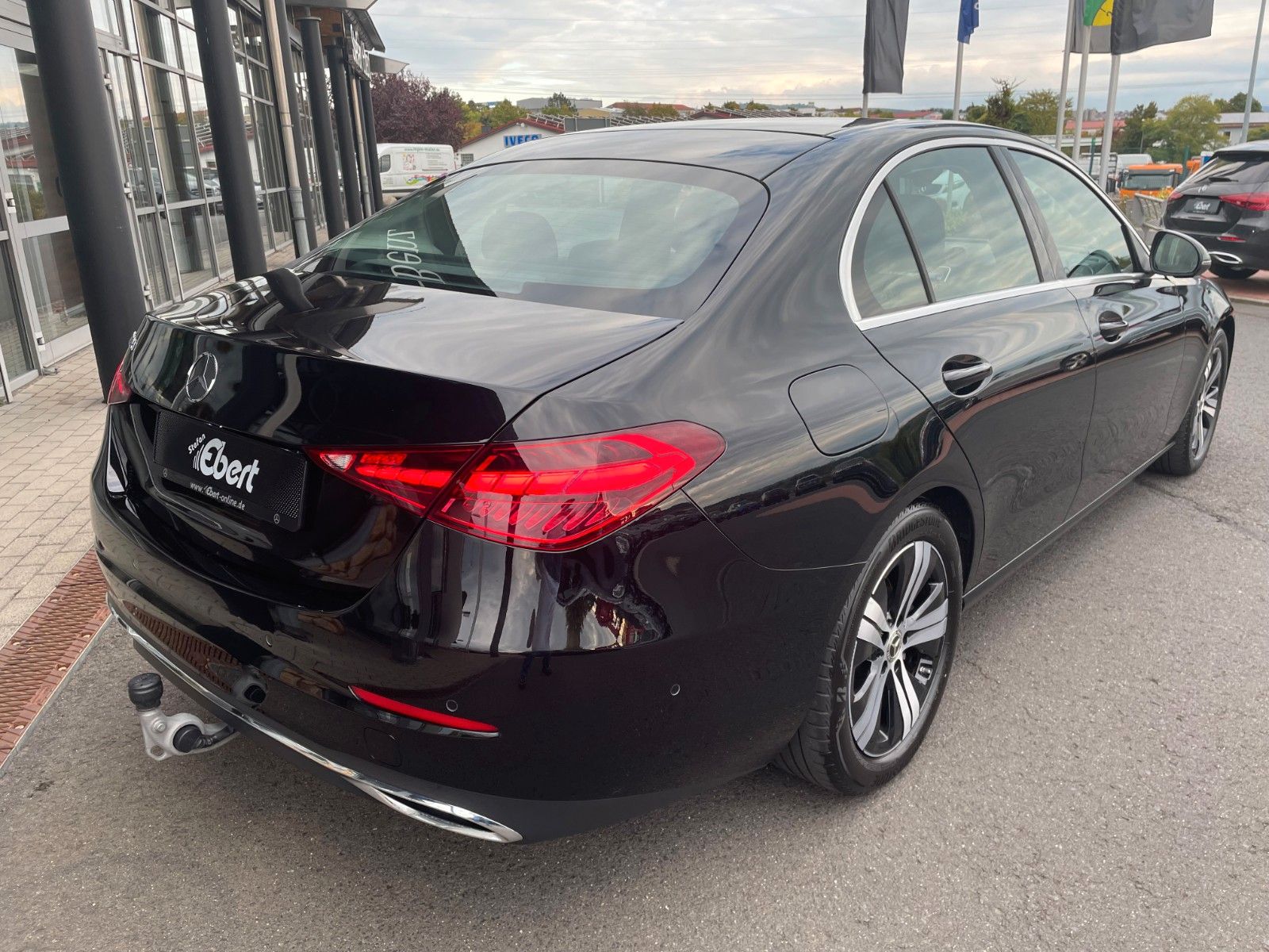 Fahrzeugabbildung Mercedes-Benz C 200d AVANTGARDE LED+AHK+RKamera+MBUX+