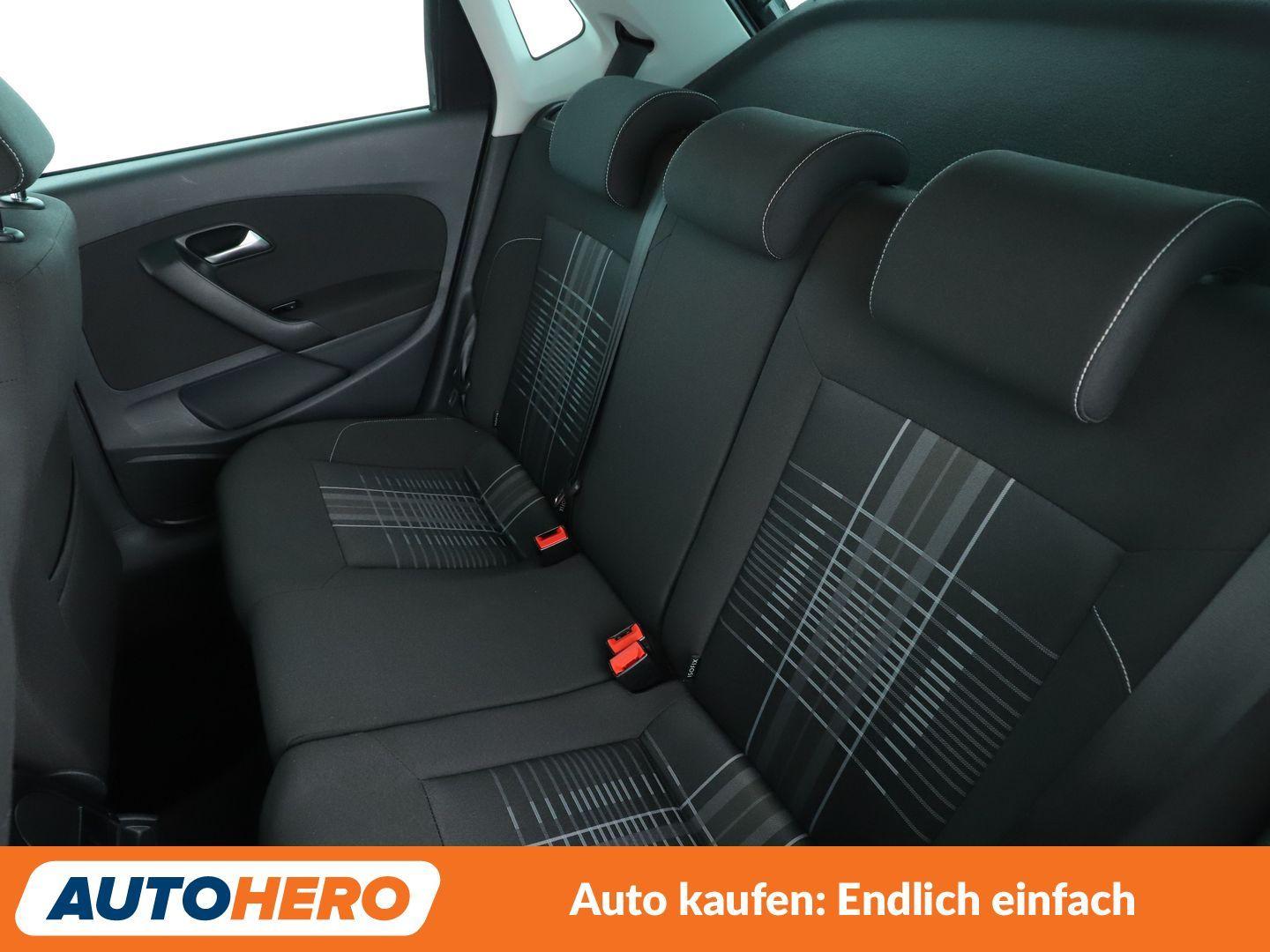 Volkswagen Polo 1.2 TSI Lounge BMT Aut. *NAVI*LED*TEMPO*CAM