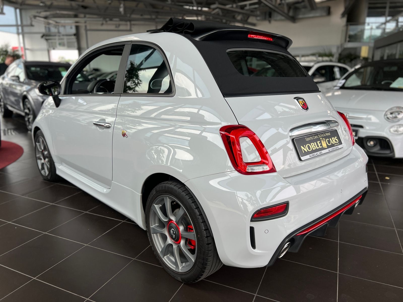 Fahrzeugabbildung Abarth 595C Aut. CARPLAY KLIMA XENON ALU