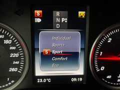 MERCEDES-BENZ GLC 220 d 4Matic / 1.HAND/  109.tKM / GARANTIE /
