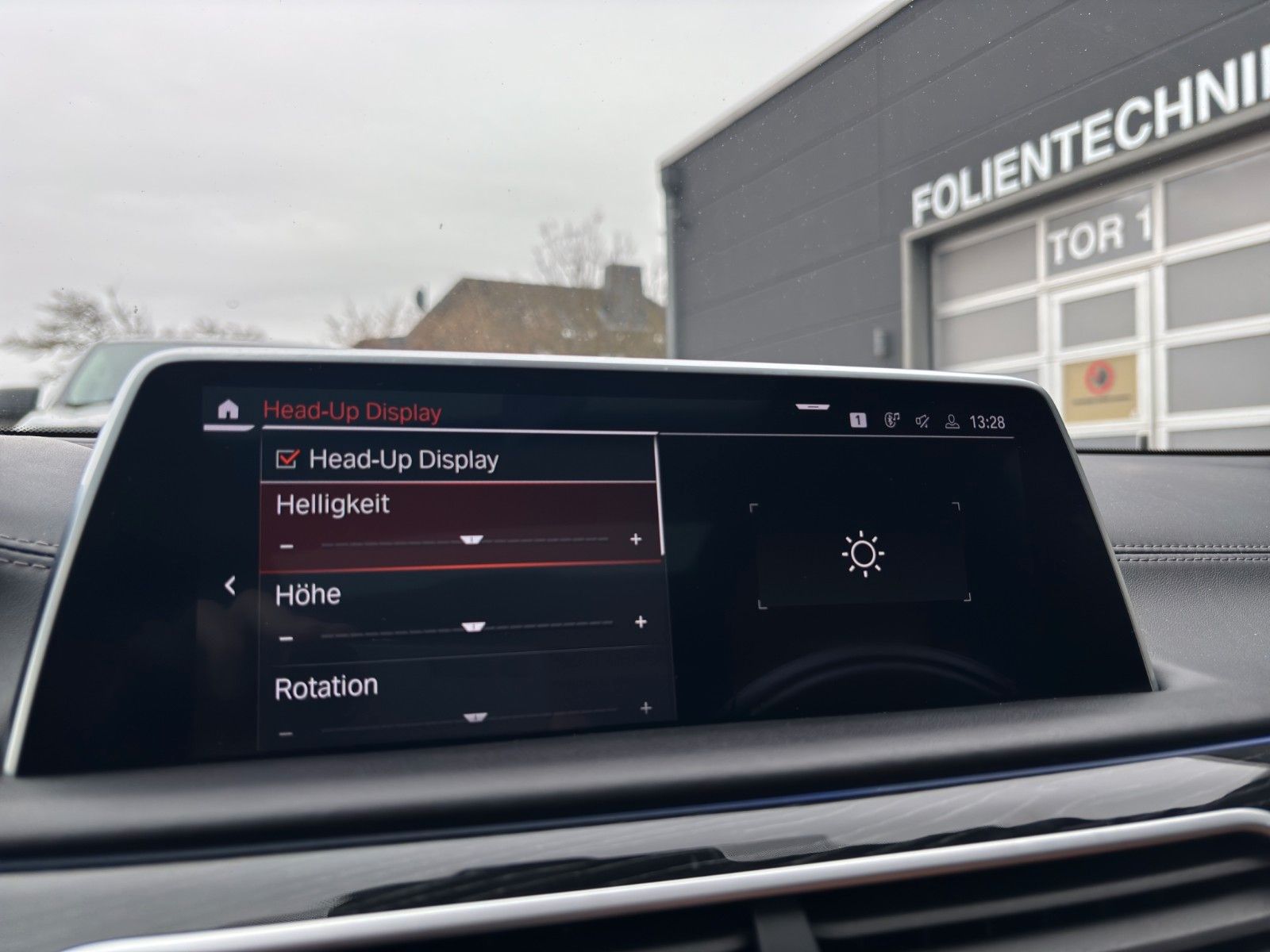 Fahrzeugabbildung BMW 750Li xDrive HUD/Skylounge/H&K/Massage/Luftf.