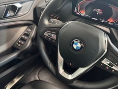 Fahrzeugabbildung BMW 218i Gran Coupé -- ACC/DrivingAssist/harman/17LM
