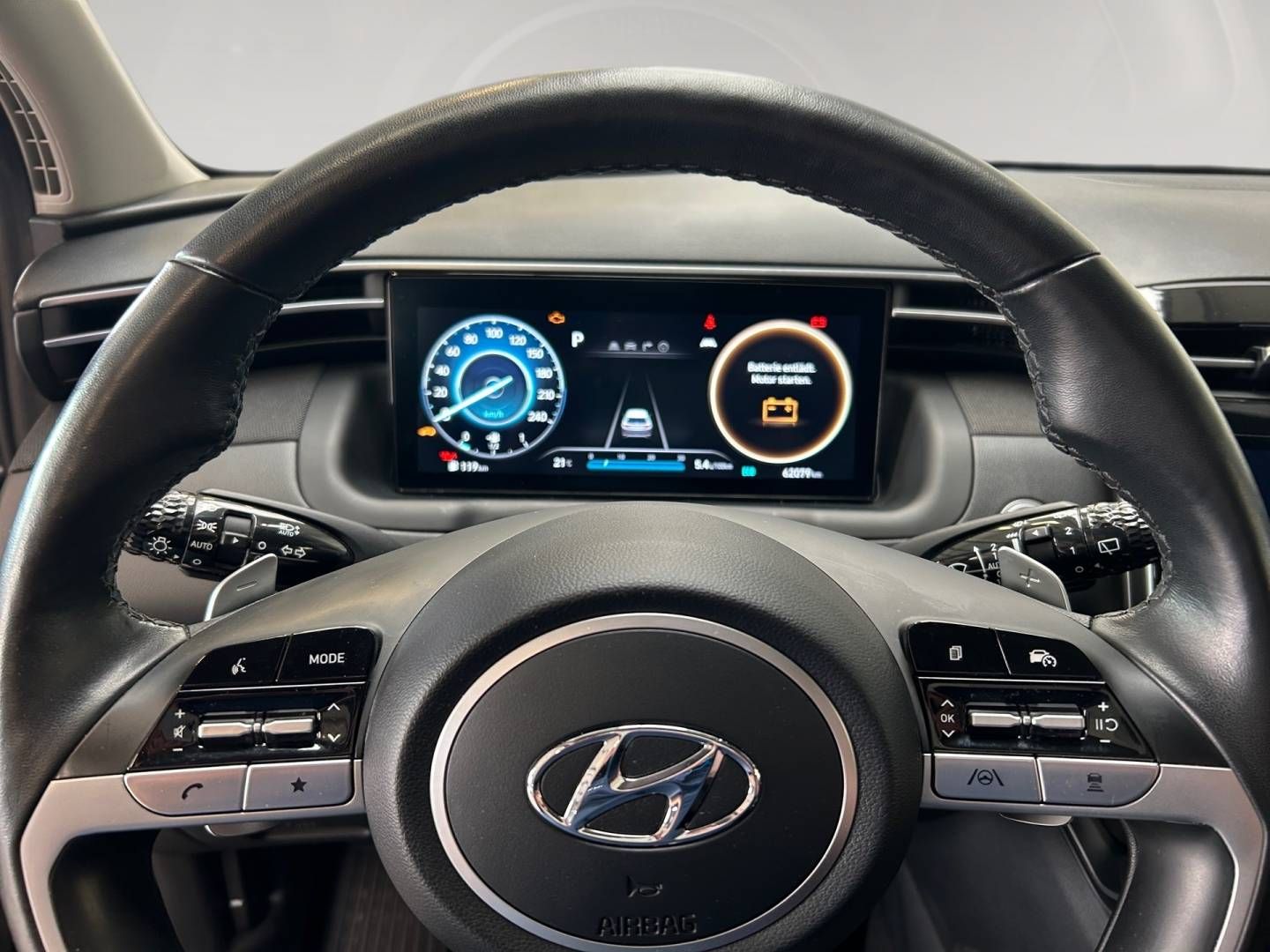 Fahrzeugabbildung Hyundai TUCSON Hybrid TREND